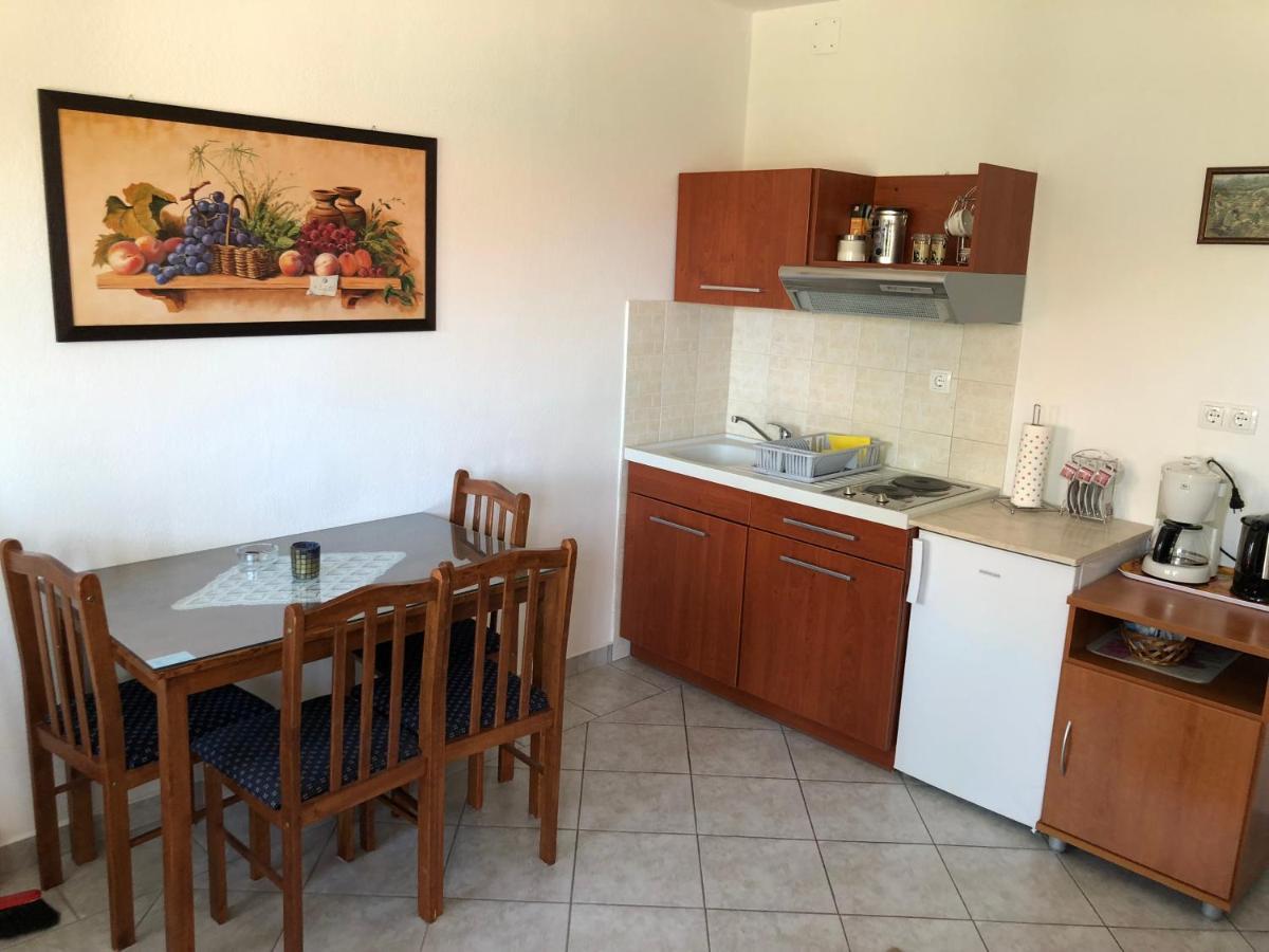 Apartmani Area Doma トロギール エクステリア 写真
