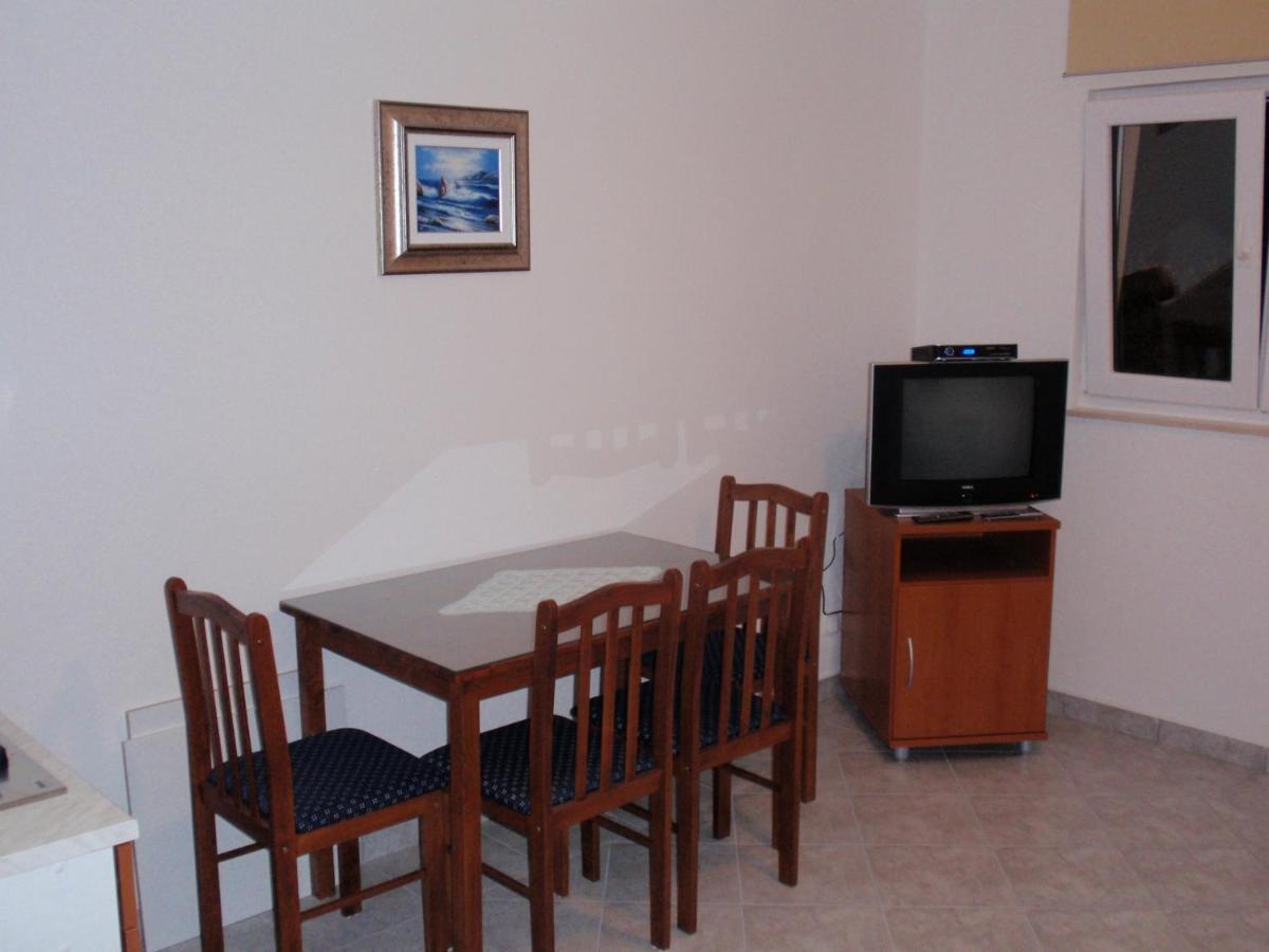 Apartmani Area Doma トロギール エクステリア 写真