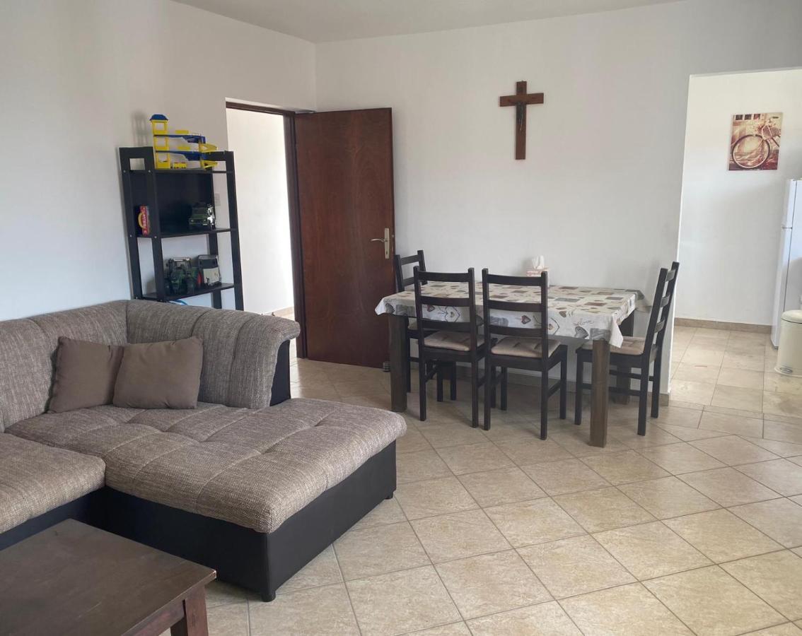 Apartmani Area Doma トロギール エクステリア 写真